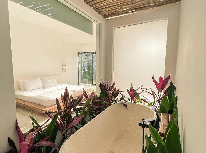 Hola Lofts Villa *