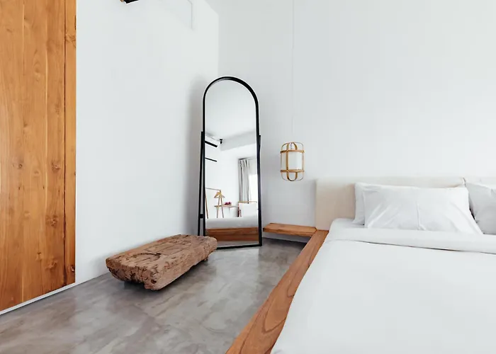 Hola Lofts
