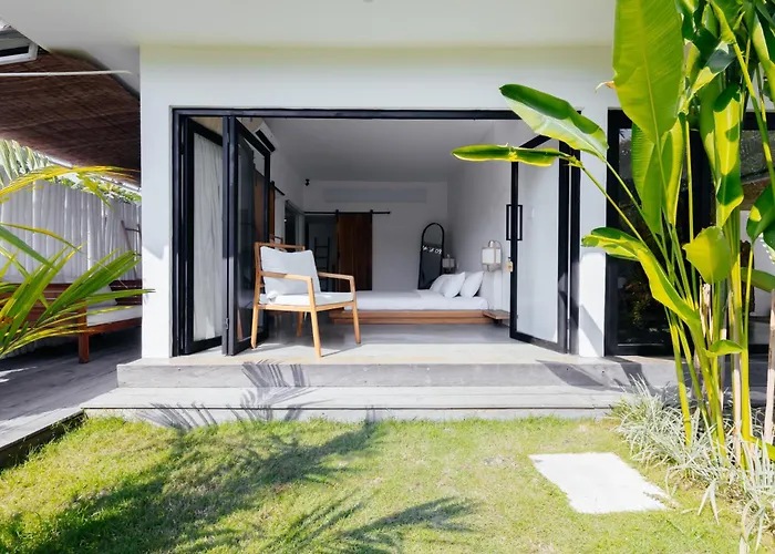 Villa Hola Lofts